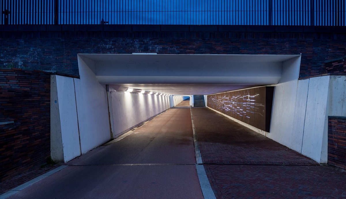 Lightronics VENTEGO armaturen in de stationstunnel in Assen